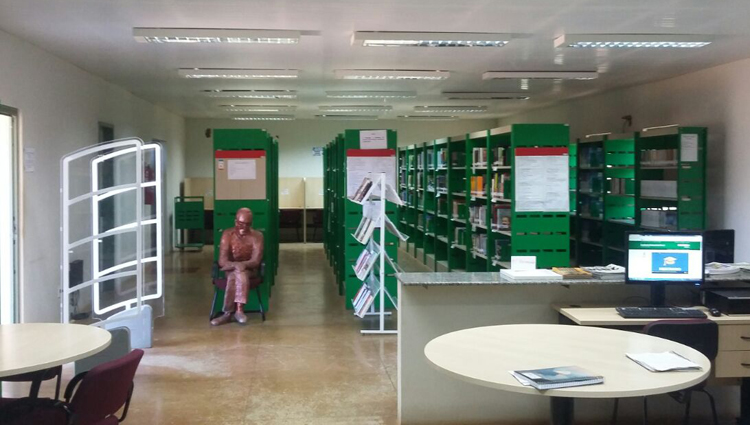 Biblioteca do Campus Uruçuí