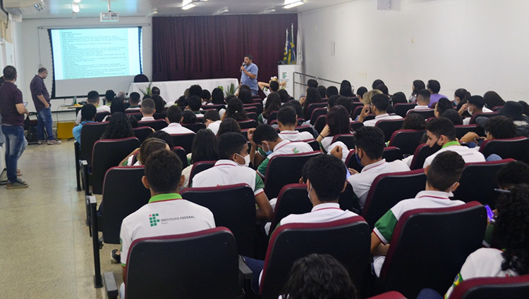 Primeira edição da Mostra de Ciências do campus contou com programação diversificada