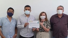 Pró-Reitora de Pós Graduação da UFPI, Dra. Regilda Saraiva, o Coordenador de Programas Stricto Sensu da UFPI, Dr. Francisco Nascimento, e o orientador Dr. Alexandre Rabêlo Neto.