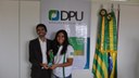 Aluna Eduarda dos Santos recebe sua premiação