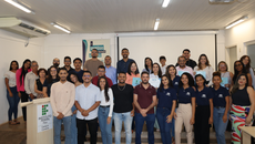 Estudantes, organizadores e palestrantes do evento