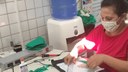 As máscaras foram confeccionadas com tripla camada de TNT