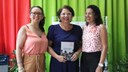 O livro conta com 17 autores, dos quais sete são organizadores