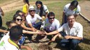 Na ação, o Campus Avançado ficou responsável pela arborização do açude, plantando 20 mudas de ipê