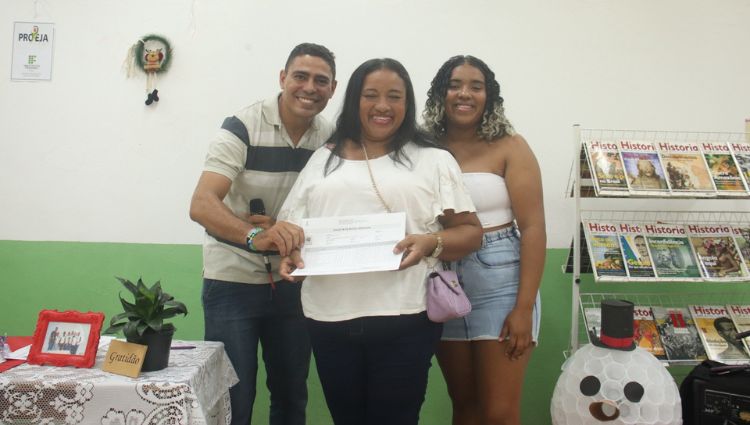 Campus José de Freitas realiza confraternização com alunas do PROEJA