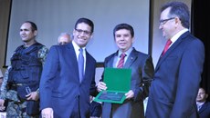 Entrega de homenagem ao Instituto Federal do Piauí