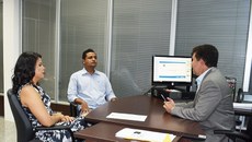 Novos servidores e reitor Paulo Henrique