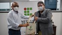 O edital tem como base o acordo de cooperação estabelecido entre os órgãos para inserção de estudantes na prática agrícola