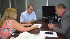 Reunião da professora Flávia com dirigentes do IFPI