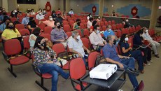 Encontro tem a presença da equipe da Pró-reitoria de Ensino, dos diretores de Ensino e chefes de departamento