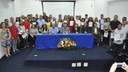 Técnicos-administrativos e professores