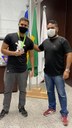 Entrega de medalhas e troféus em solenidade realizada no gabinete da Reitoria