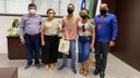 Entrega de medalhas e troféus em solenidade realizada no gabinete da Reitoria