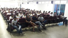 A ação foi realizada junto aos alunos dos cursos integrados e subsequentes