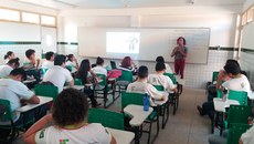 Hoje, 16, foi realizada uma roda de conversa em sala de aula com alunos do curso de Edificações