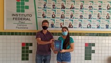 Os alunos que manifestaram interesse podem receber o equipamento até sexta-feira, 3