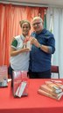 O livro traz a contribuição teórica de diversos educadores do Brasil