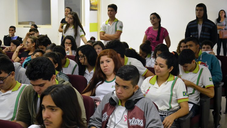 Campus Dirceu promove palestras em alusão ao Dia da Mulher — IFPI