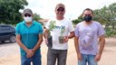 A produção das mudas doadas faz parte de um projeto de extensão do campus