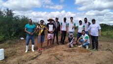 O assentamento fica localizado a 30 km de distância da sede do município