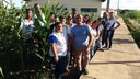 Professores e alunos do curso técnico em Agropecuária