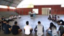 A prática da meditação é uma estratégia que possibilita o relaxamento e aumento da concentração e foco