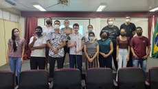 O Aprova Enem ofertas aulas de Matemática aos sábados