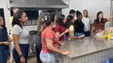 Durante a atividade, eles puderam conhecer o funcionamento do refeitório, biblioteca e almoxarifado