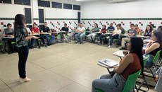 O curso tem 30 alunos, selecionados das comunidades acadêmica e geral