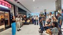 Estudantes com deficiência em visita técnica