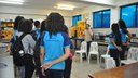 Alunos da Escola Municipal Santa Teresa em visita ao campus     