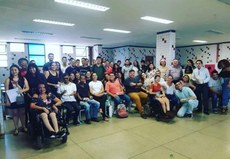 Alunos e monitores na confraternização natalina de 2019.