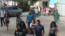 Candidatos chegam para prova