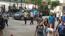 Candidatos chegam para prova