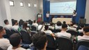 Equipe de RH divulga a empresa para as turmas