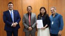 Doação oficializada na manhã desta segunda-feira, 21