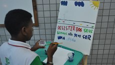 Oficina de arte terapia, com produção de telas