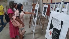 Exposição integra Semana Escolar de Combate à Violência contra a Mulher