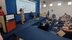 A professora da UFPI, Gardênia Pinheiro, levantou os principais pontos que tornam a mulher protagonista da ciência