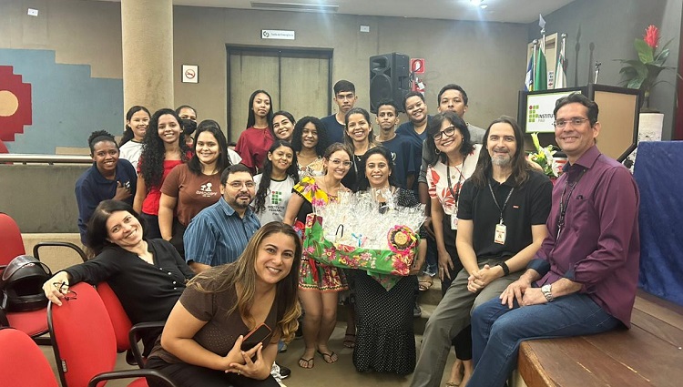 Palestra: “IA e Chat GPT: como fica o ensino?”