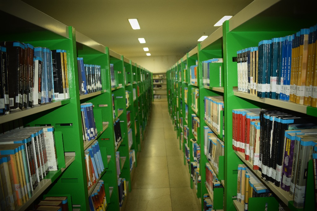 Aquisição de livros técnicos para acervo da biblioteca