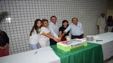 Momento do corte do bolo