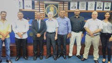 Prof. Joseam Cabral (IFPI), Eng. Agrimensor Josemar Borges (INTERPI), Eng. Civil Paulo Roberto Ferreira (Presidente do CREA/PI), Prof. Rogério Veras (UFPI), Prof. Ronildo Brandão (IFPI), Eng. Agrimensor Cleomenilson Damasceno (PMT), Prof. Israel Costa (IFPI) e Eng.ª Agrimensora Daniella Tavares (Clube de Engenharia).
