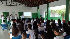 Durante o encontro, foram discutidos aspectos do PIBIC-Jr e do projeto de extensão na área de Química